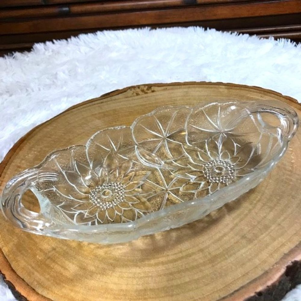 Vintage Cut Crystal Daisy Scalloped Handled Dish